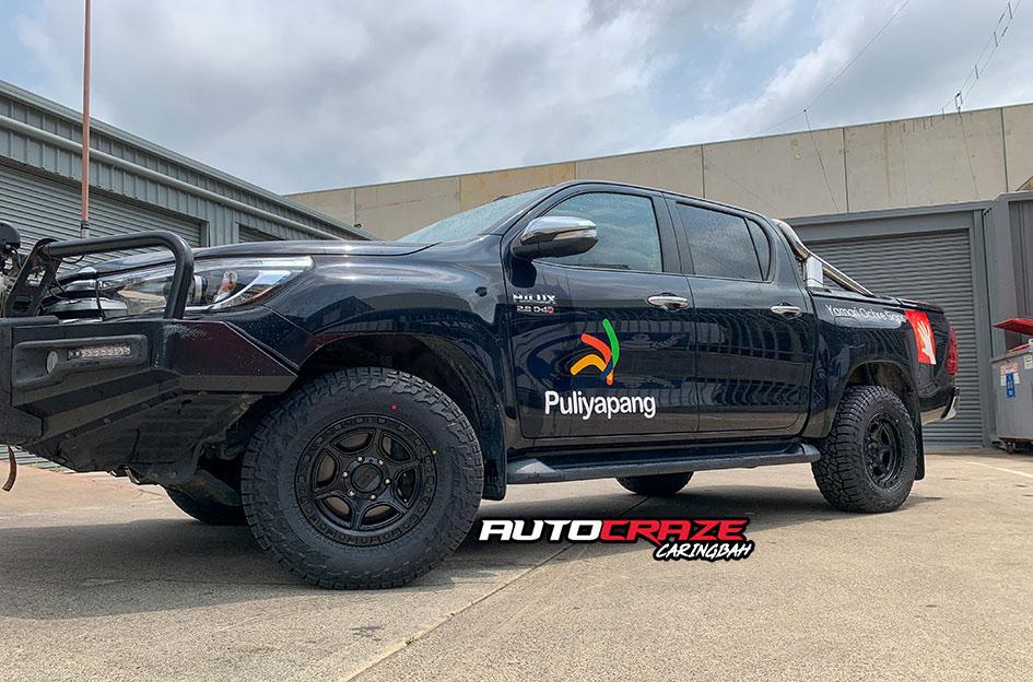 TOYOTA HILUX 4WD PORTAL SATIN BLACK